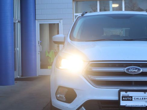 Used 2017 Ford Escape SE w/ Equipment Group 201A image 27