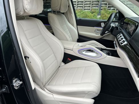 Certified 2025 Mercedes-Benz GLS 580 4MATIC image 53