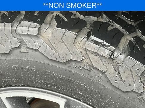 Used 2021 Chevrolet Suburban Z71 w/ Z71 Signature Package image 14