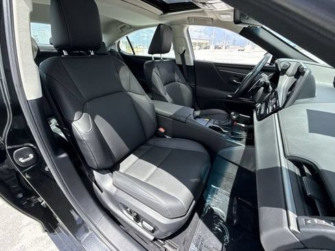 Certified 2025 Lexus ES 300h w/ Premium Package FWD image 26