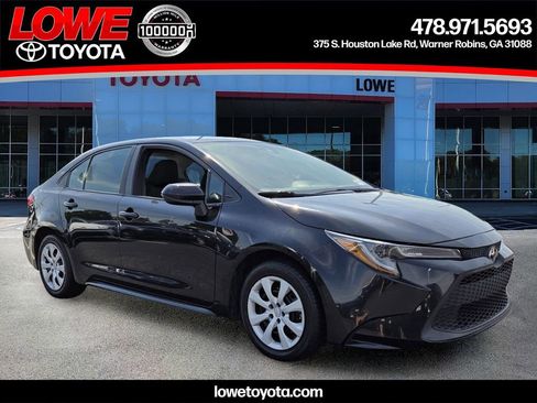 Used 2022 Toyota Corolla LE FWD image 1