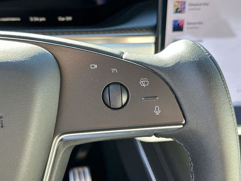 Used 2023 Tesla Model X Plaid image 25