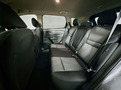 Used 2024 Nissan Rogue SV FWD image 13