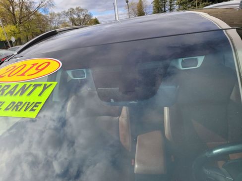 Used 2019 Subaru Outback 3.6R Touring image 18