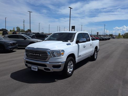 Used 2024 RAM 1500 Laramie AWD/4WD image 3
