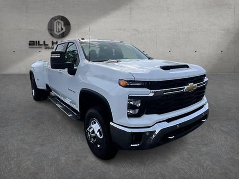 Used 2026 Chevrolet Silverado 3500 LT w/ All Star Edition AWD/4WD image 3