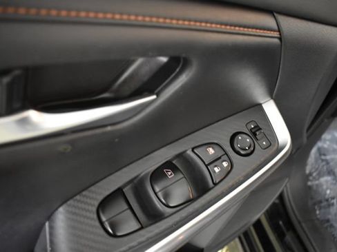 Certified 2021 Nissan Sentra SR FWD image 7