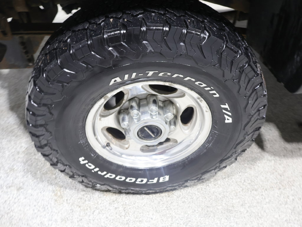 Used 2004 Ford F350 Lariat AWD/4WD image 12