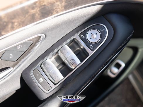 Used 2017 Mercedes-Benz S 550 4MATIC Sedan image 44