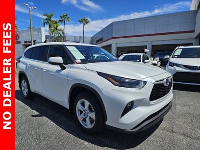Certified 2023 Toyota Highlander LE
