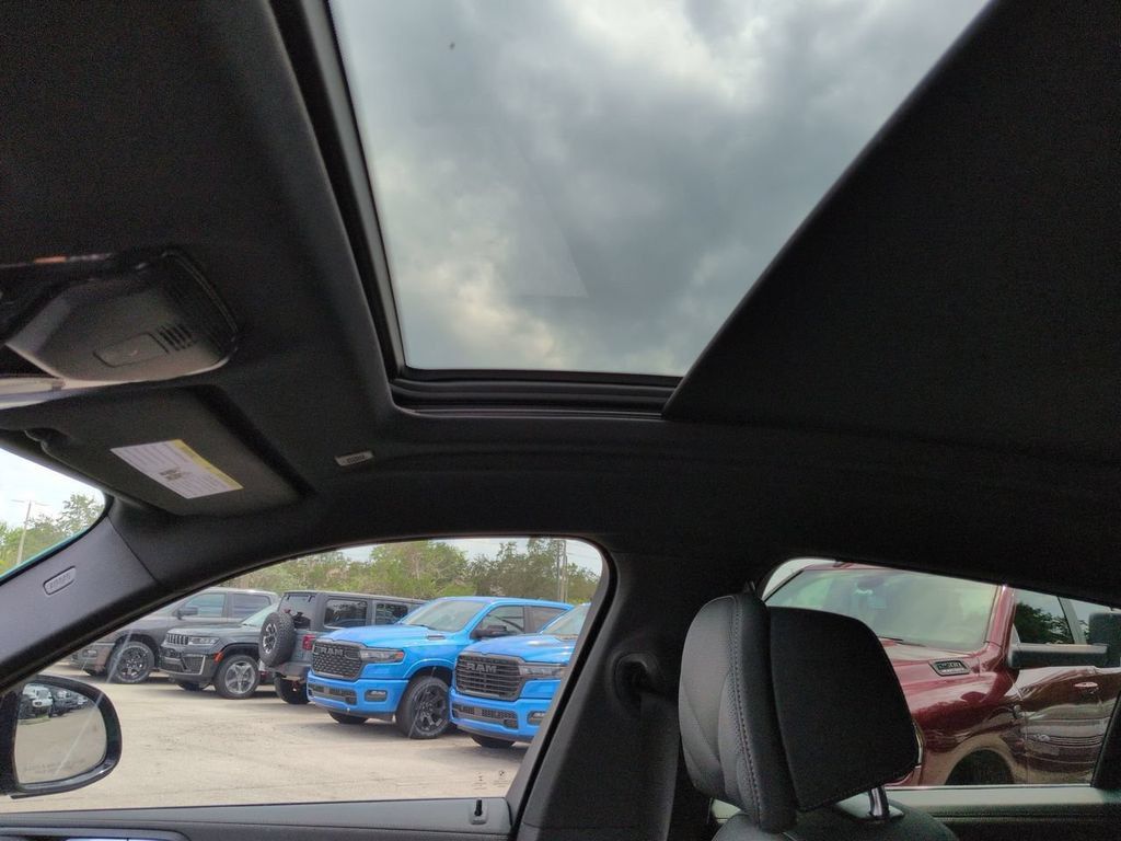 Used 2024 BMW X6 M60i w/ M Sport Professional Package AWD/4WD image 21