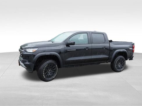 Used 2023 Chevrolet Colorado Trail Boss w/ Advanced Trailering Package AWD/4WD image 11