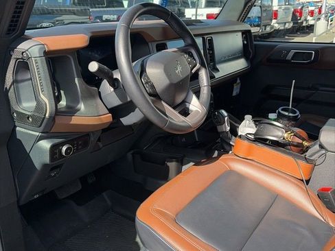 Used 2024 Ford Bronco Outer Banks image 6