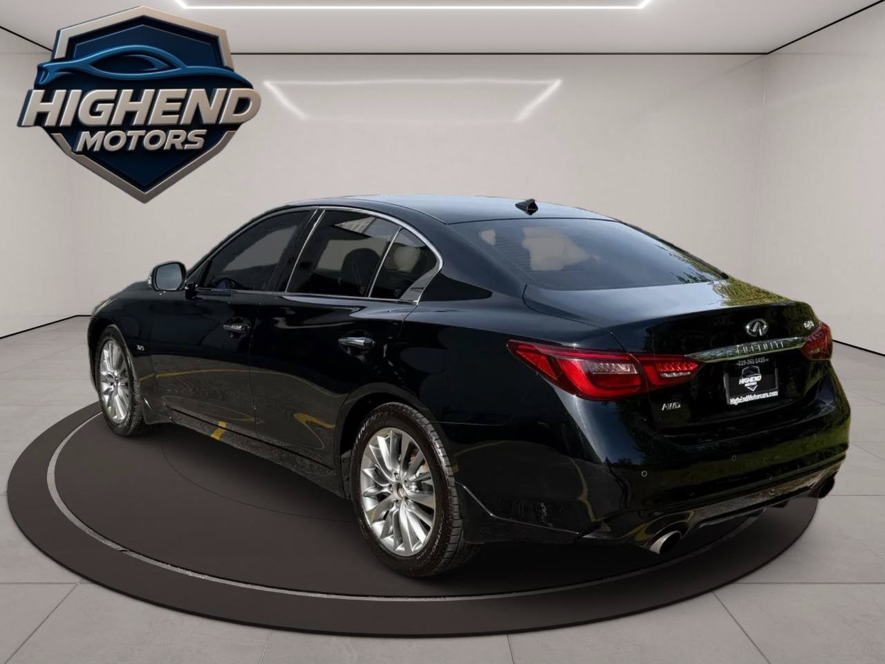 Used 2019 INFINITI Q50 Luxe w/ Essential Package (3.0T Luxe) AWD/4WD image 4