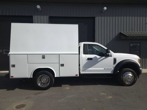 Used 2019 Ford F550 4x4 Regular Cab Super Duty image 5