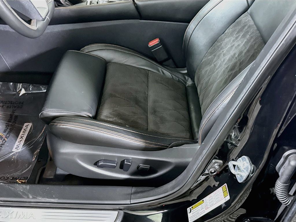 Certified 2022 Nissan Maxima SR w/ Sport Mat Group FWD image 27