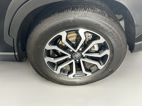 Used 2025 Toyota Corolla Cross AWD Hybrid image 11