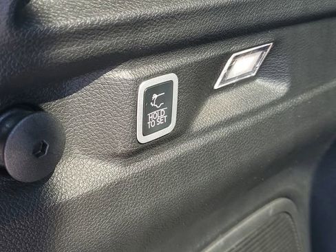 New 2026 Jeep Grand Cherokee L Limited w/ Limited Altitude Package AWD/4WD image 9