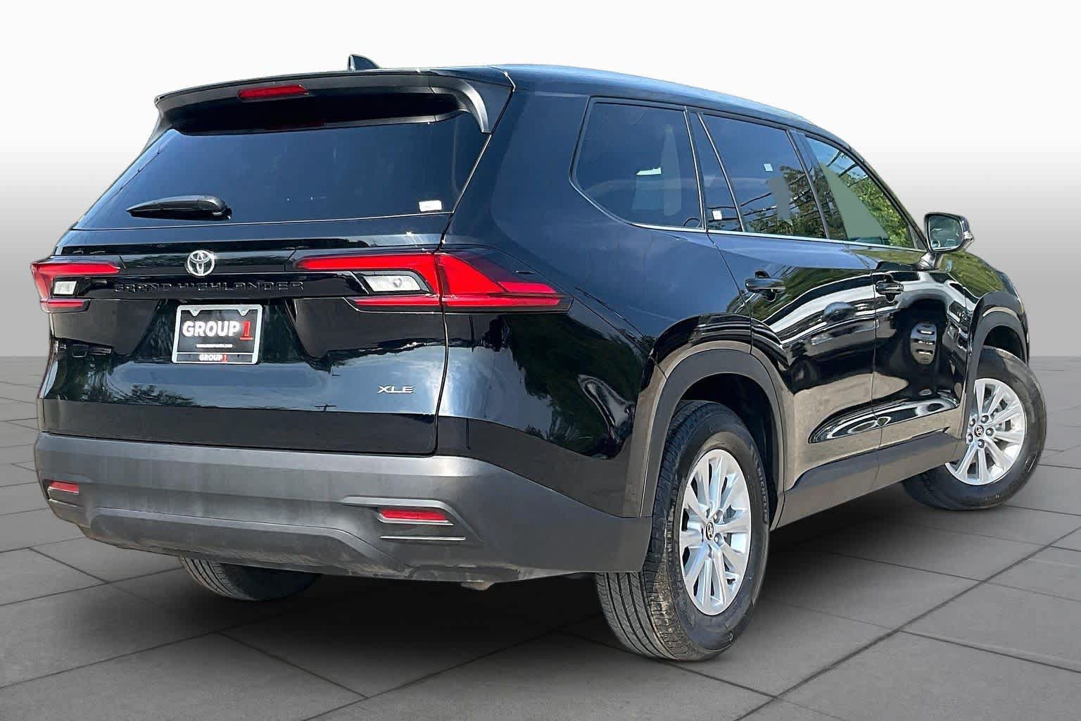 Used 2026 Toyota Grand Highlander FWD image 13