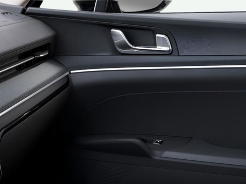 New 2025 Kia K5 LXS image 34