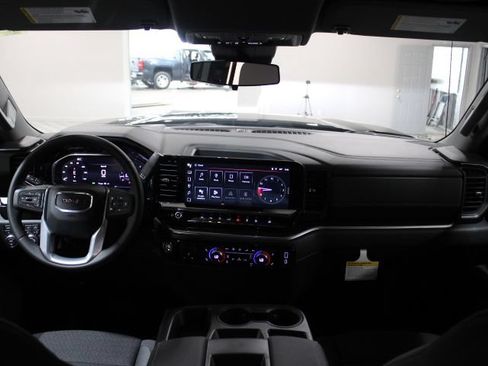 New 2026 GMC Sierra 1500 SLE AWD/4WD image 3