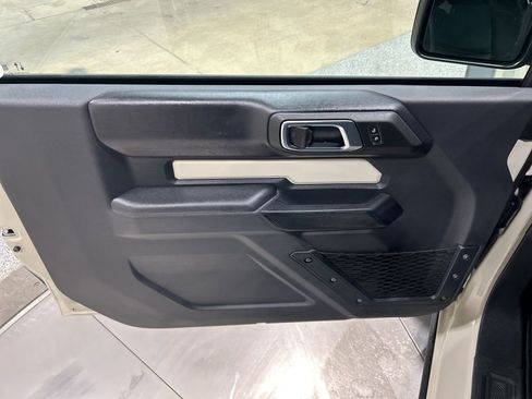 Used 2025 Ford Bronco Badlands AWD/4WD image 14