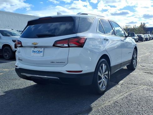 Used 2023 Chevrolet Equinox Premier image 6