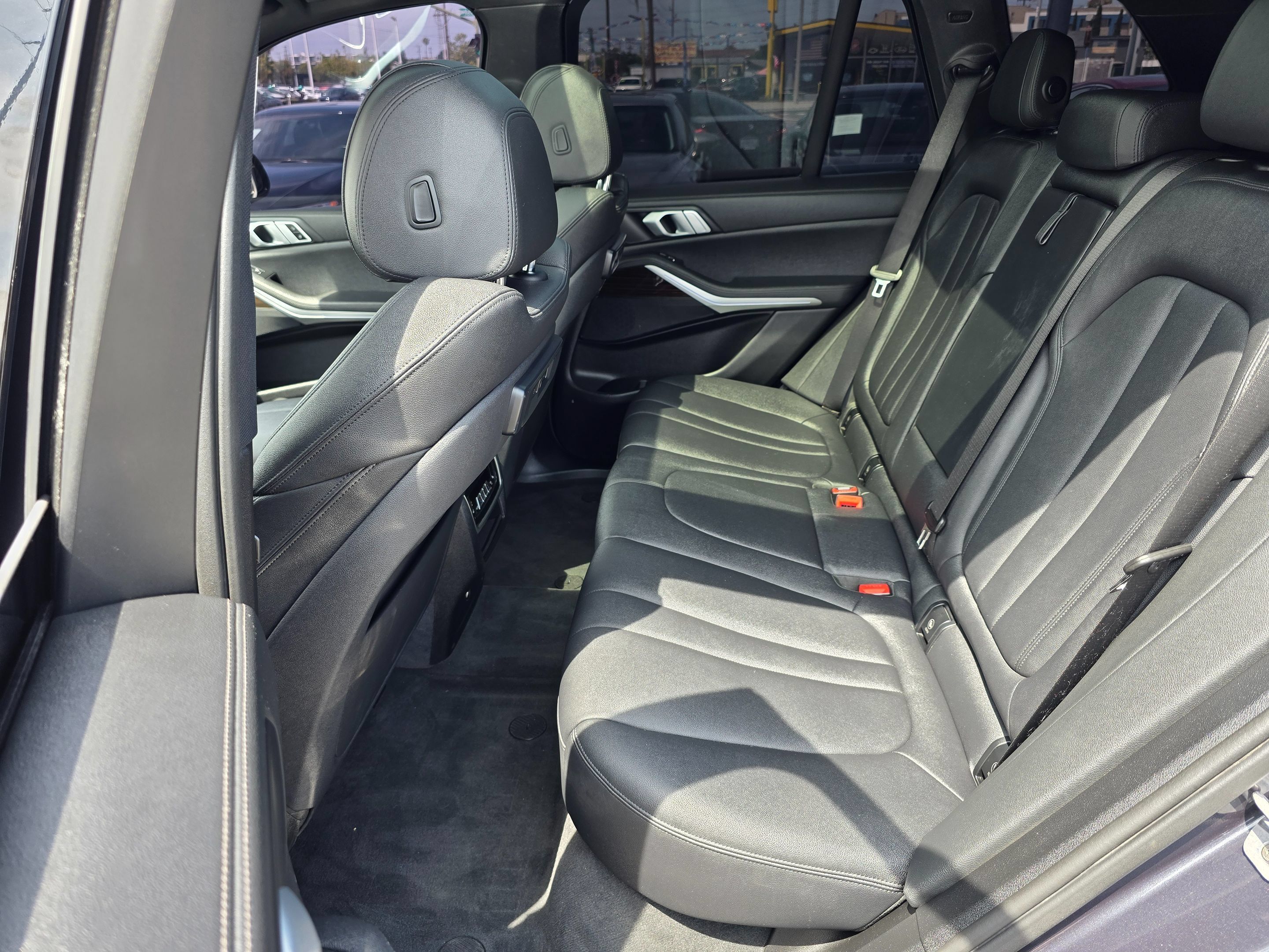 Used 2019 BMW X5 xDrive40i w/ Premium Package 2 AWD/4WD image 18