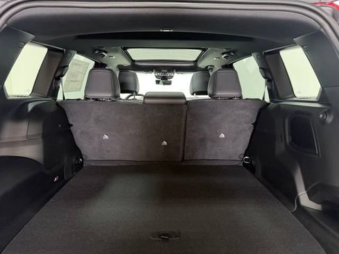 New 2026 Jeep Cherokee Overland w/ Advanced Pro Tech Group AWD/4WD image 9