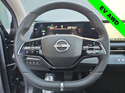 Used 2023 Nissan Ariya AWD image 19