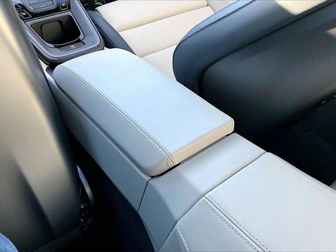 Used 2025 Porsche 911 Carrera 4 GTS image 18