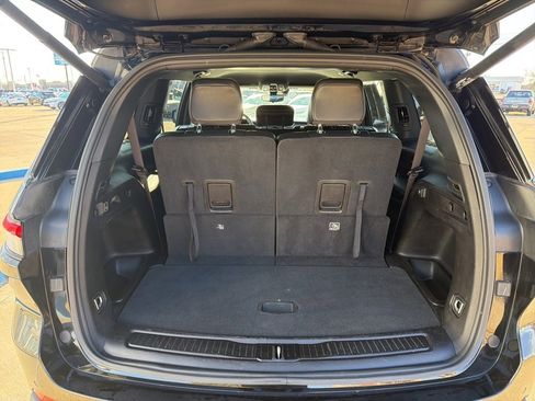 Used 2024 Jeep Grand Cherokee L Laredo image 17