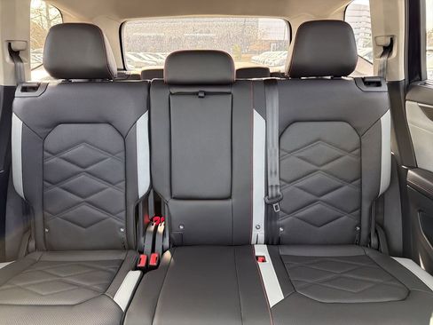 New 2026 Volkswagen Atlas Peak Edition image 33