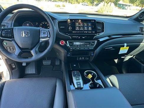 New 2025 Honda Ridgeline Black Edition image 18