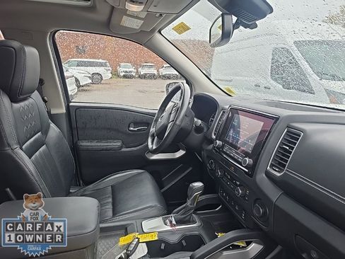 Used 2022 Nissan Frontier SV w/ SV Premium Package AWD/4WD image 21