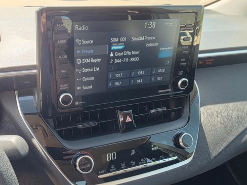 Used 2022 Toyota Corolla LE FWD image 7