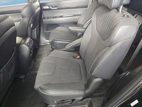 Used 2024 Hyundai Palisade Calligraphy image 12
