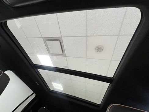 Used 2024 GMC Yukon XL AT4 image 38