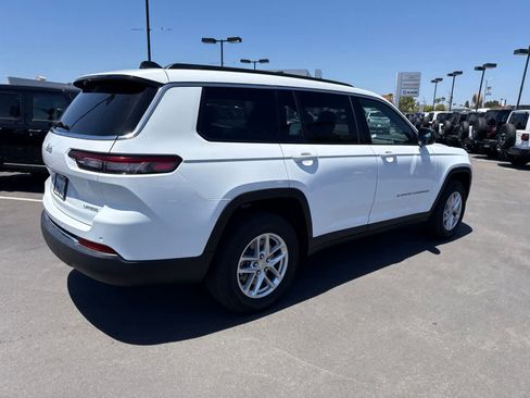 Used 2025 Jeep Grand Cherokee L Laredo RWD image 11