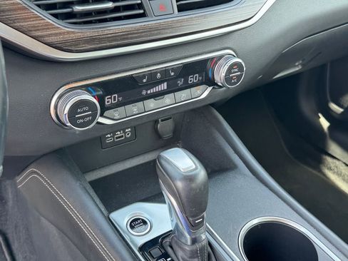 Used 2019 Nissan Altima 2.5 SL FWD image 25