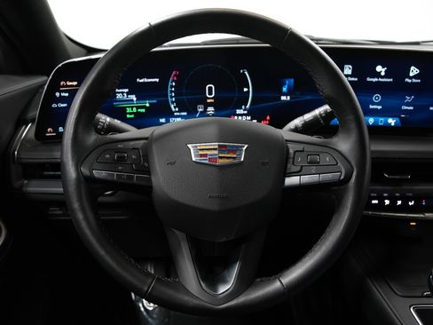 Used 2025 Cadillac XT4 Premium Luxury image 33