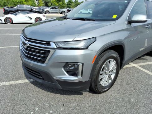 Certified 2023 Chevrolet Traverse LT FWD image 9