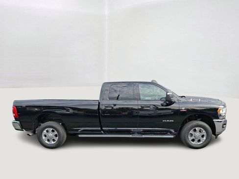 Used 2024 RAM 3500 Big Horn w/ Towing Technology Group AWD/4WD image 7