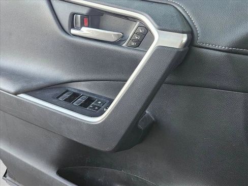 Used 2021 Toyota RAV4 Limited AWD/4WD image 7