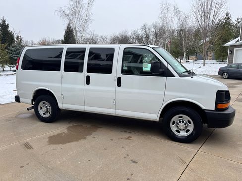 Used 2015 Chevrolet Express 2500 LS image 7