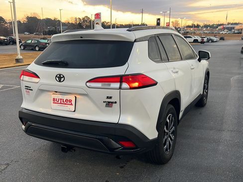 Certified 2023 Toyota Corolla Cross XSE image 6