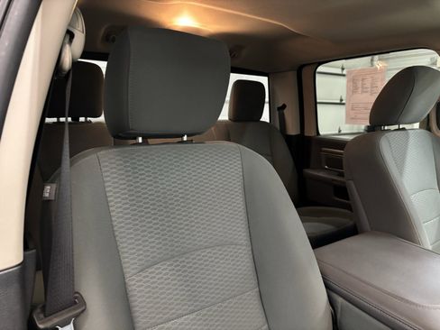 Used 2017 RAM 2500 SLT image 30