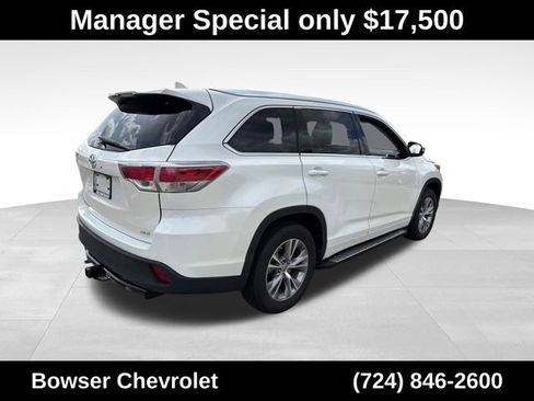 Used 2014 Toyota Highlander XLE FWD image 3