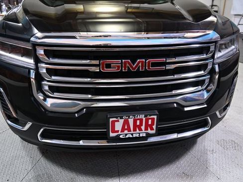 Used 2023 GMC Acadia SLT image 17