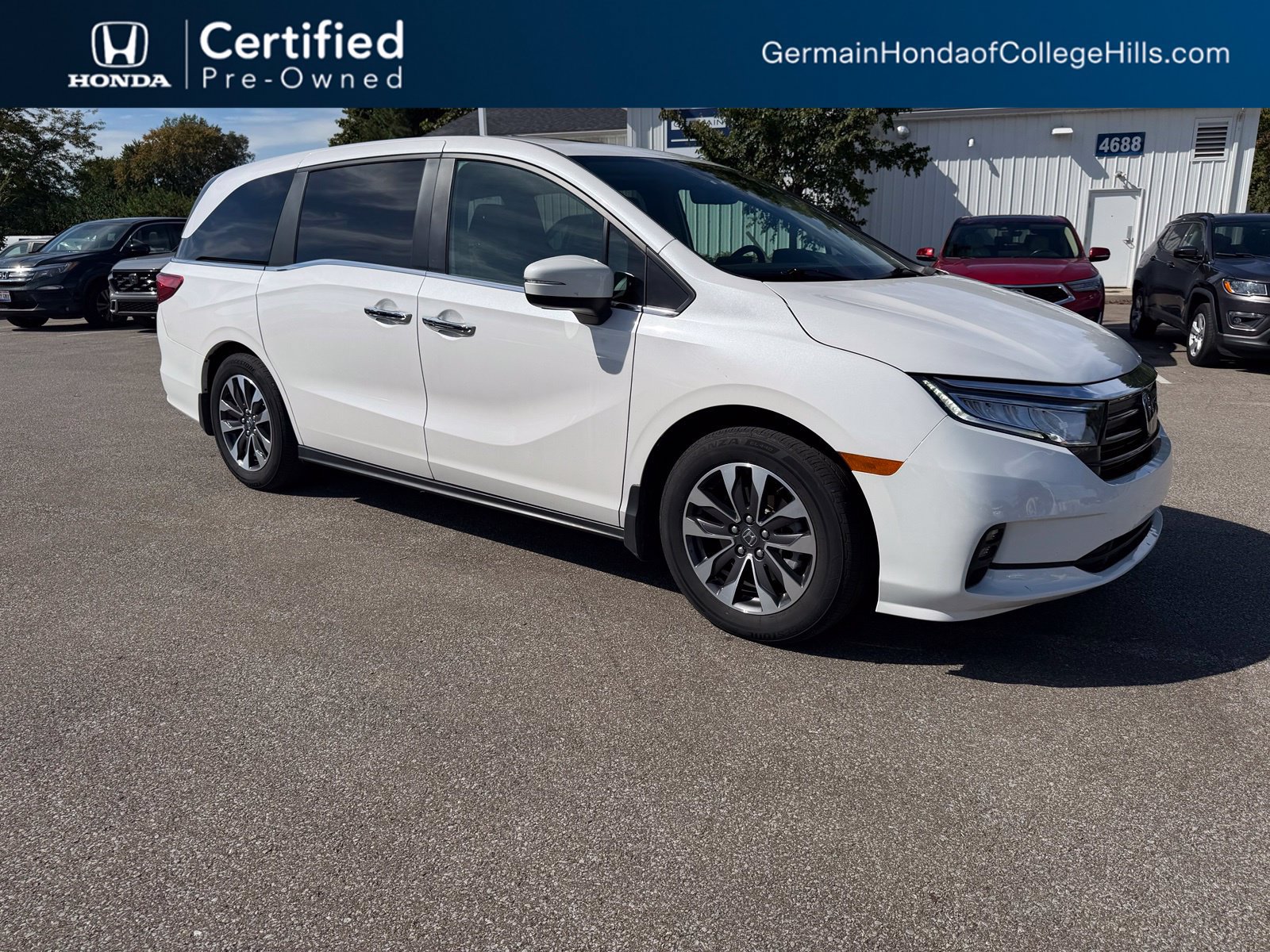 Certified 2024 Honda Odyssey EX-L image 3